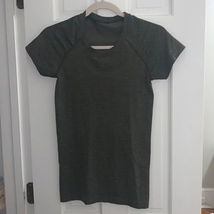 Lululemon swiftly tech short sleeve shirt